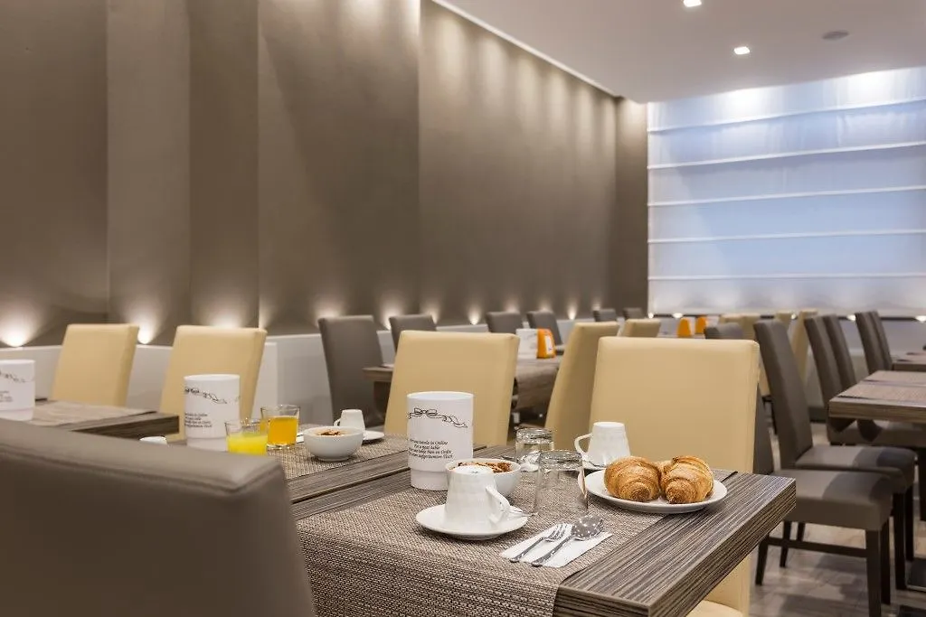 Hotel Mistral Milan