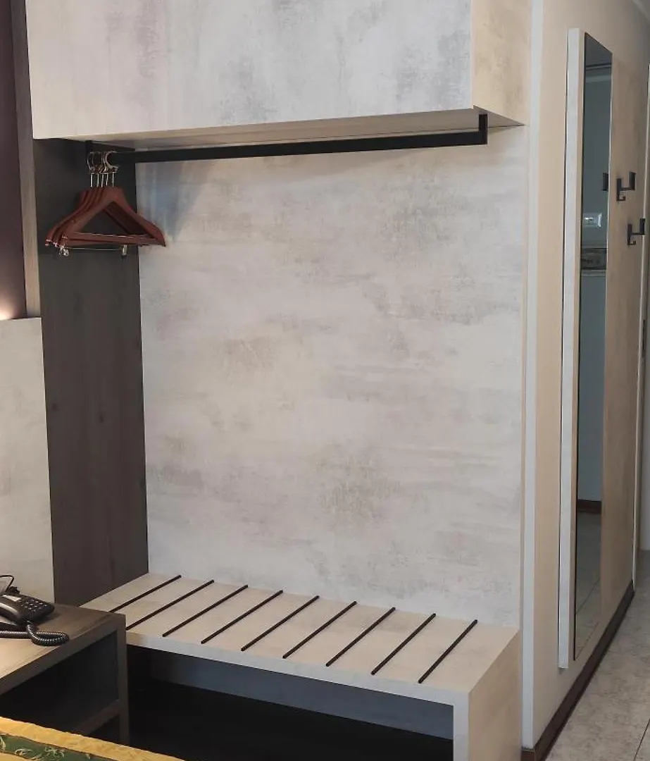 Hotel Mistral Milan
