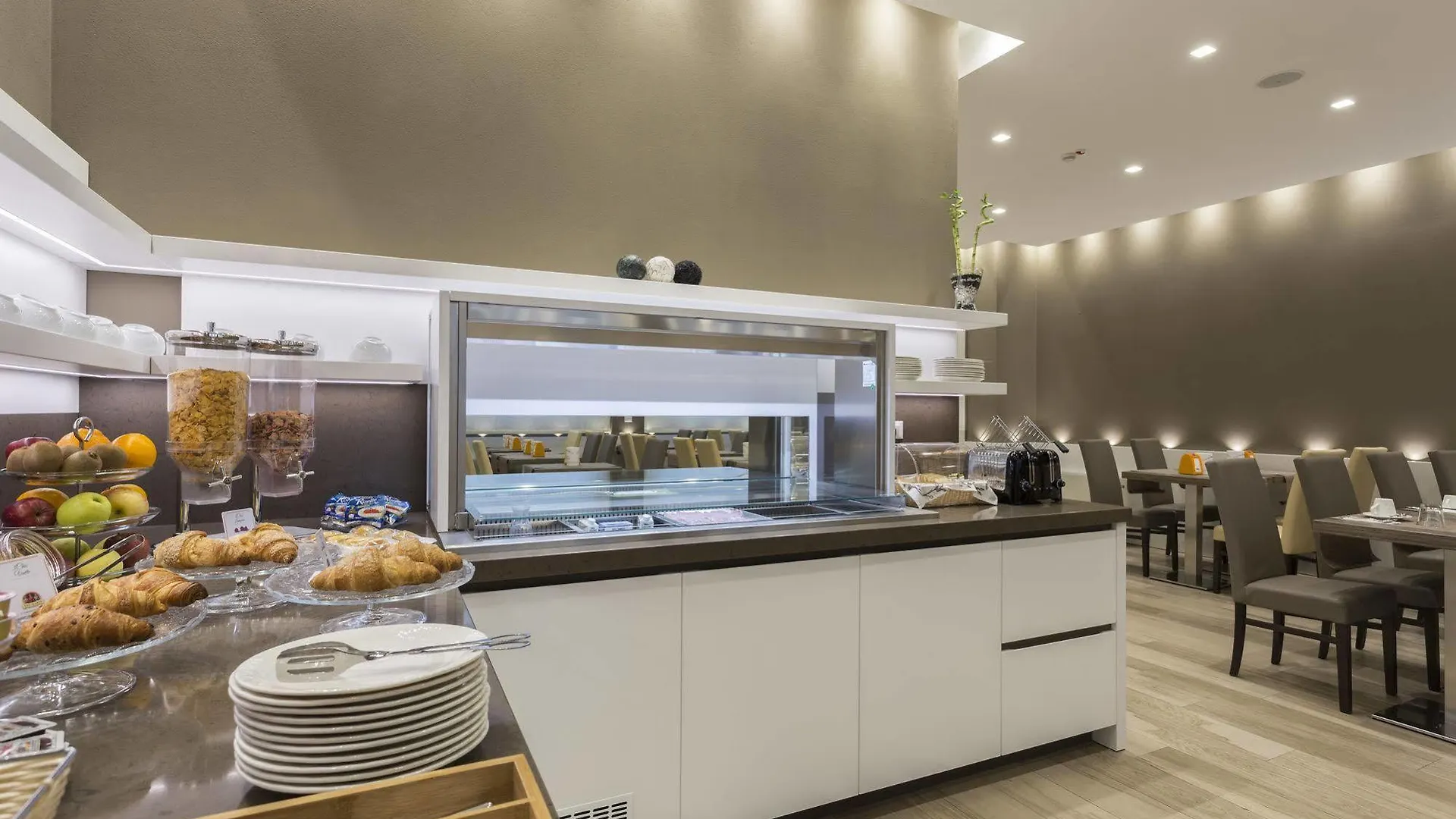 Hotel Mistral Milan